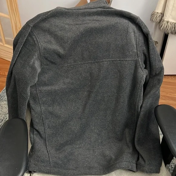 Columbia fleece jacket - never worn. Unisex small (fits larger than a w. medium) - Picture 4 of 4